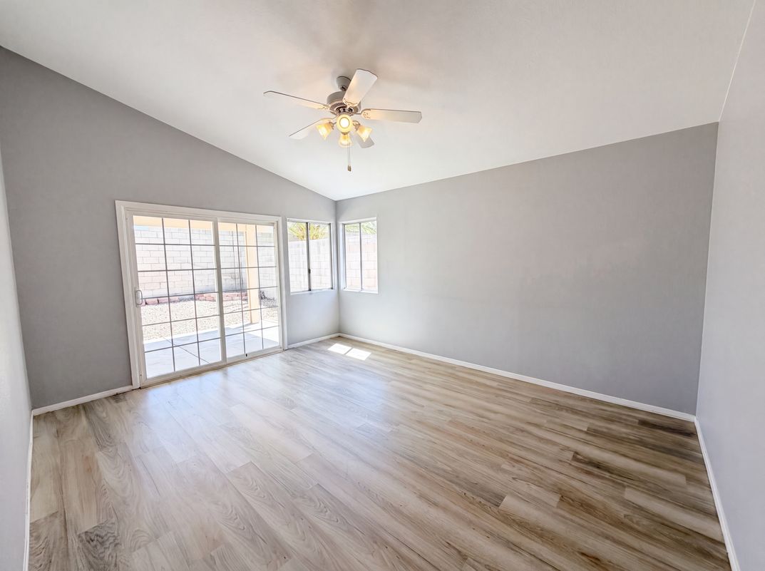 Photo 3 of 33 of 9121 Indian Breeze Dr, Las Vegas, NV
