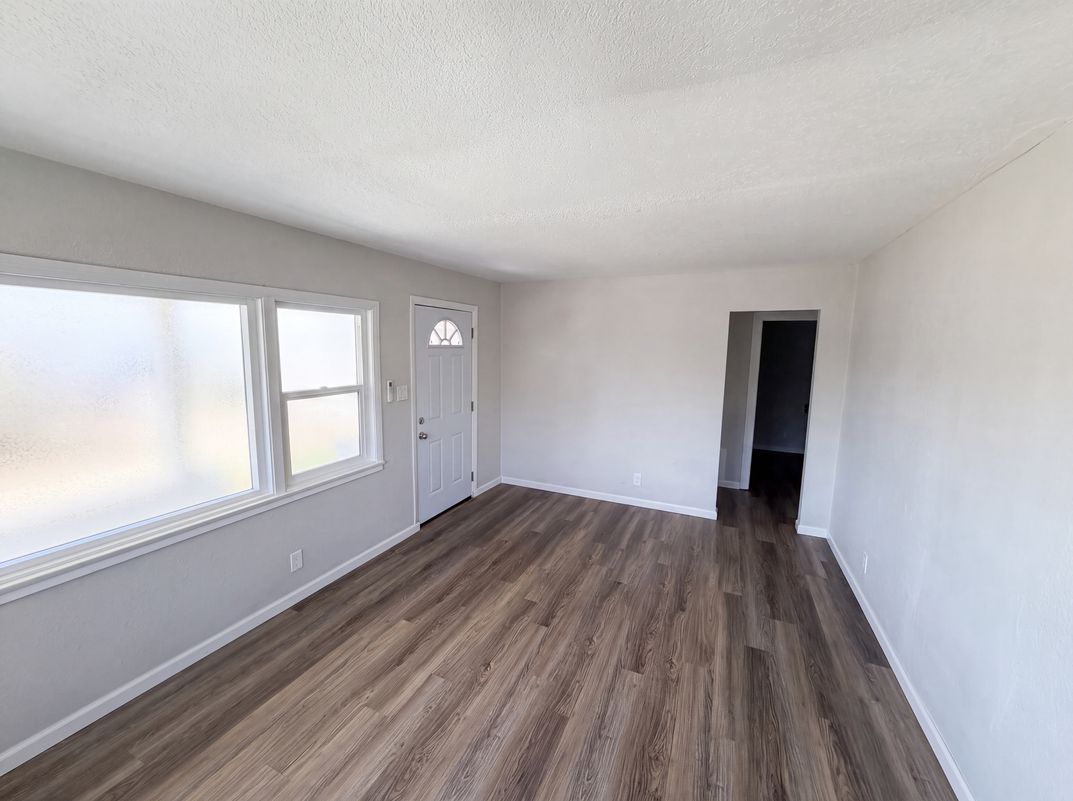 Photo 6 of 19 of 1374 El Nita Ln, Hemet, CA