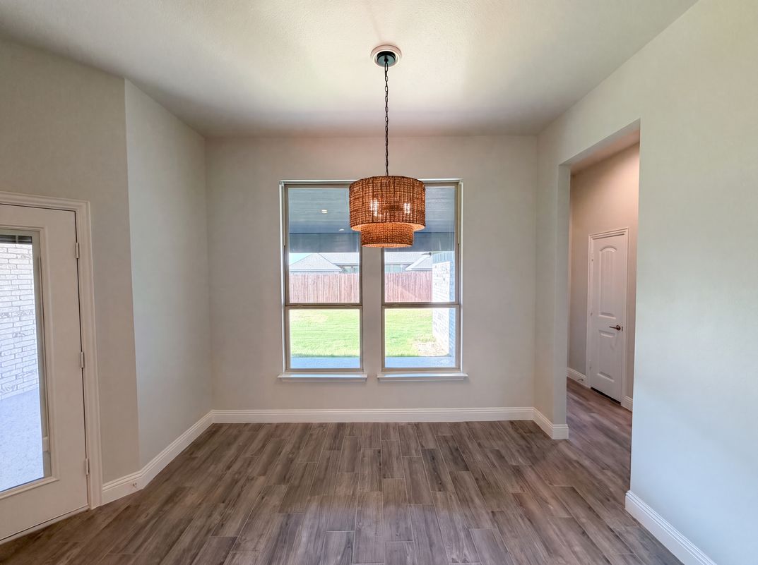 Photo 6 of 20 of 1530 Woodmere Dr, Krum, TX