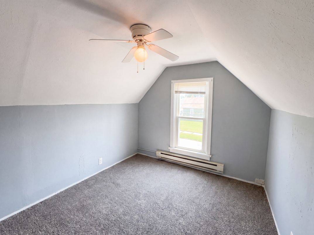 Photo 16 of 32 of 608 Howland Ave, Toledo, OH