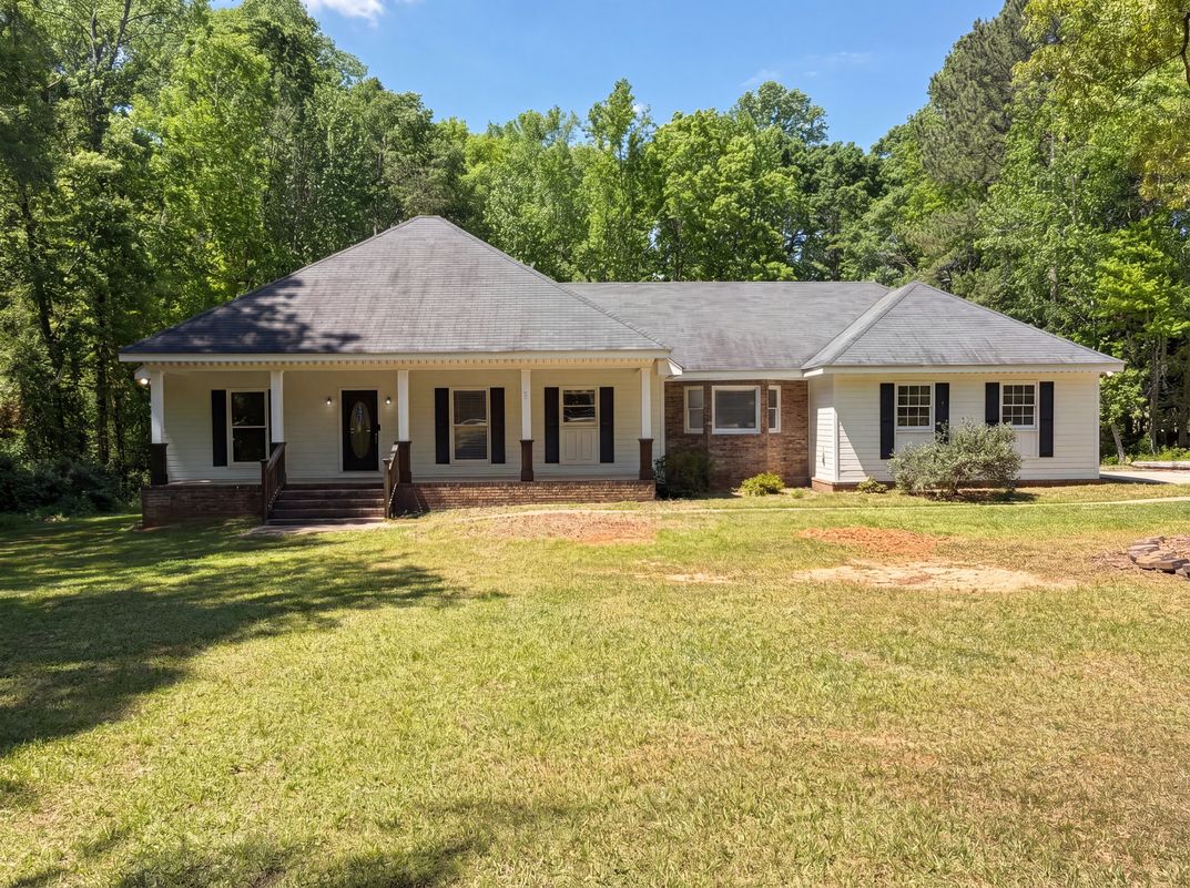 Photo 19 of 22 of 213 Carl Parker Rd, Hampton, GA