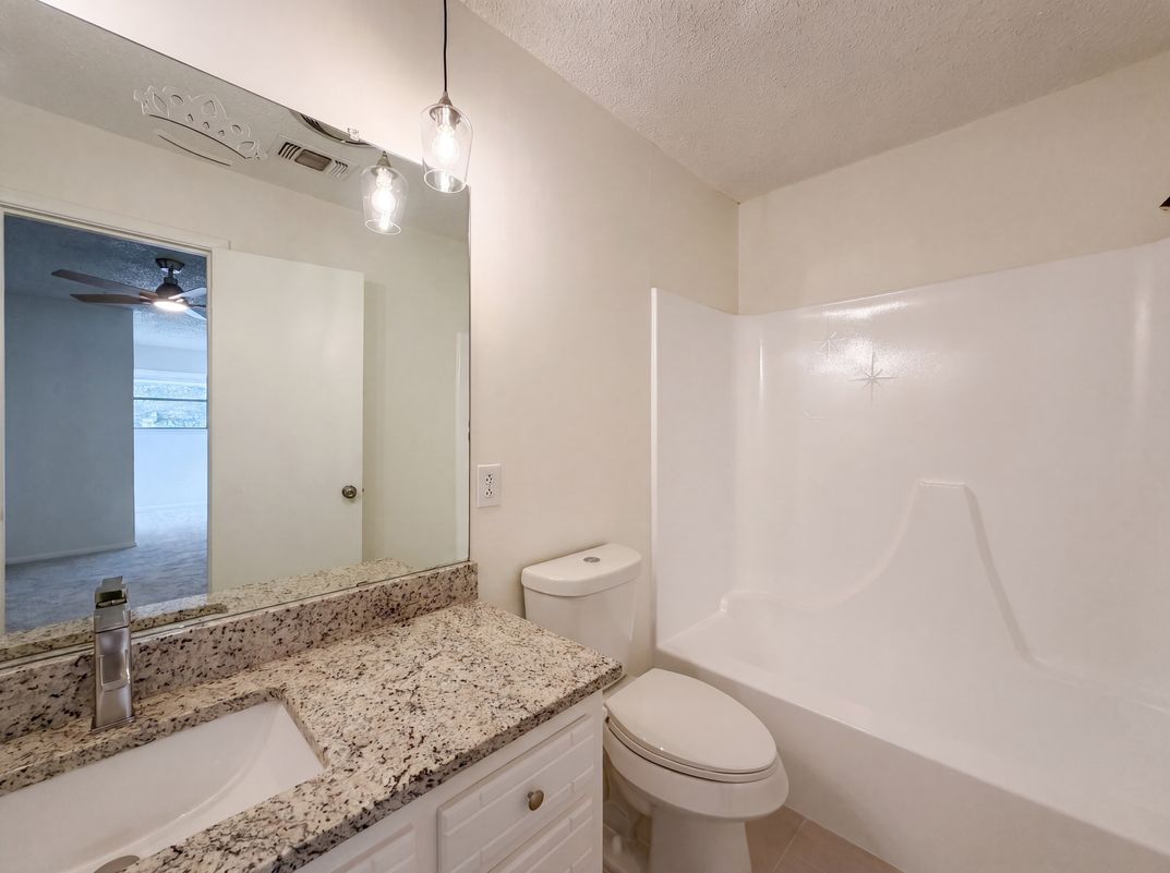 Photo 14 of 23 of 4612 Kenway Ct, Fort Worth, TX