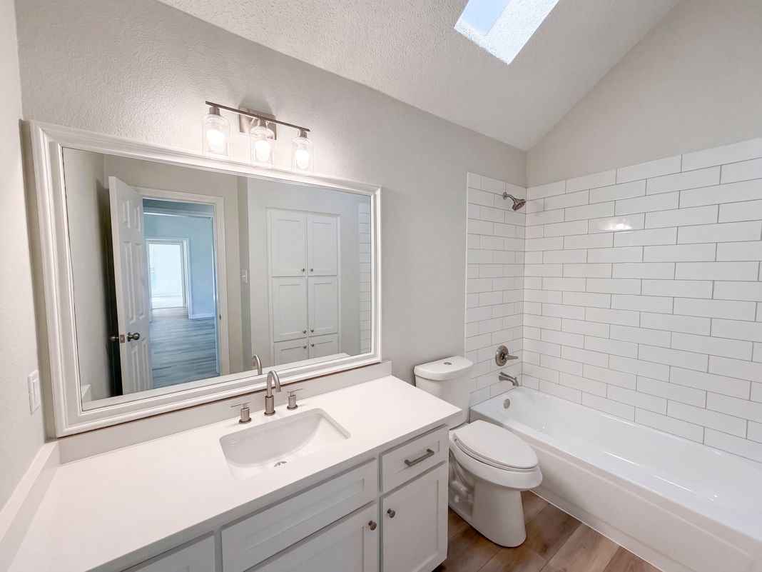 Photo 19 of 27 of 6037 Sundown Dr, Watauga, TX