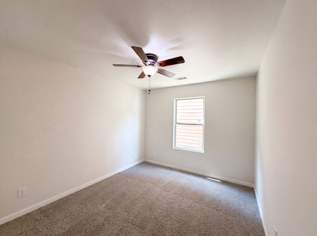 Photo 16 of 26 of 4981 Summersun Dr, Morrow, GA