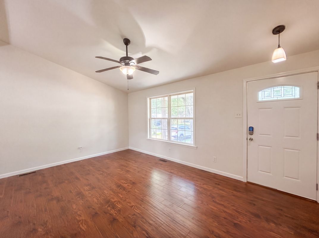 Photo 6 of 18 of 82 Cedar Ridge Dr, Pacific, MO