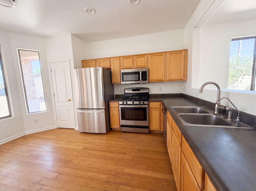 Photo 2 of 19 of 3421 E Dennisport Ave, Gilbert, AZ