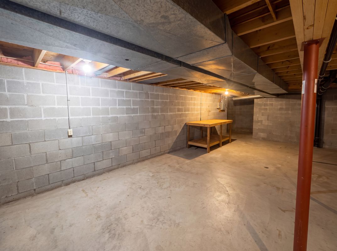 Photo 22 of 28 of 1100 Prescot Ave NW, Massillon, OH
