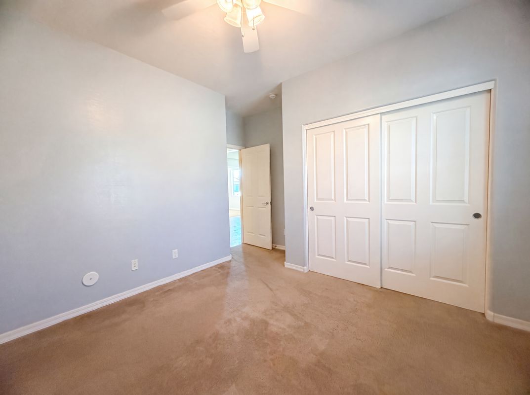 Photo 11 of 18 of 875 W Ayrshire Trl, San Tan Valley, AZ