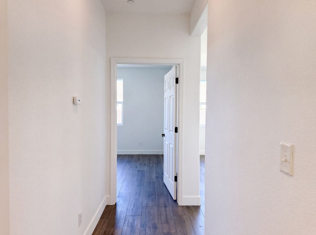Photo 15 of 40 of 1216 Hamel Way, Galt, CA