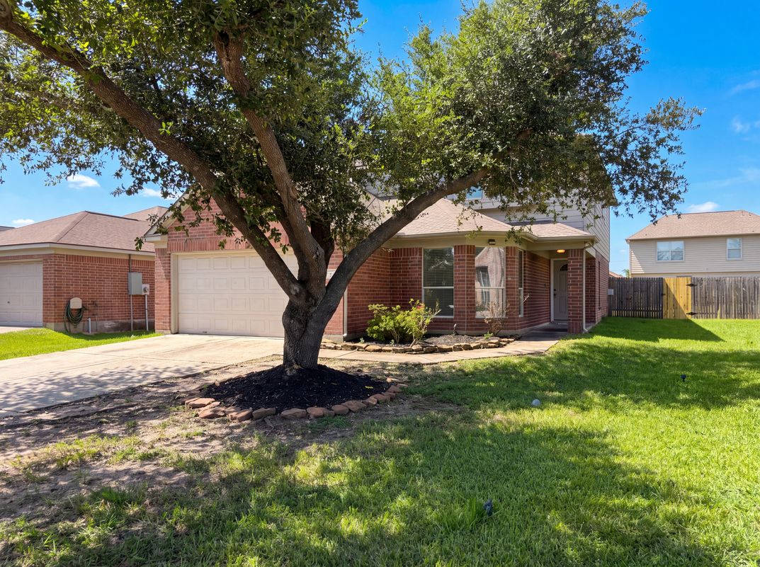 Photo 24 of 26 of 7327 Fox Hall Ln, Humble, TX