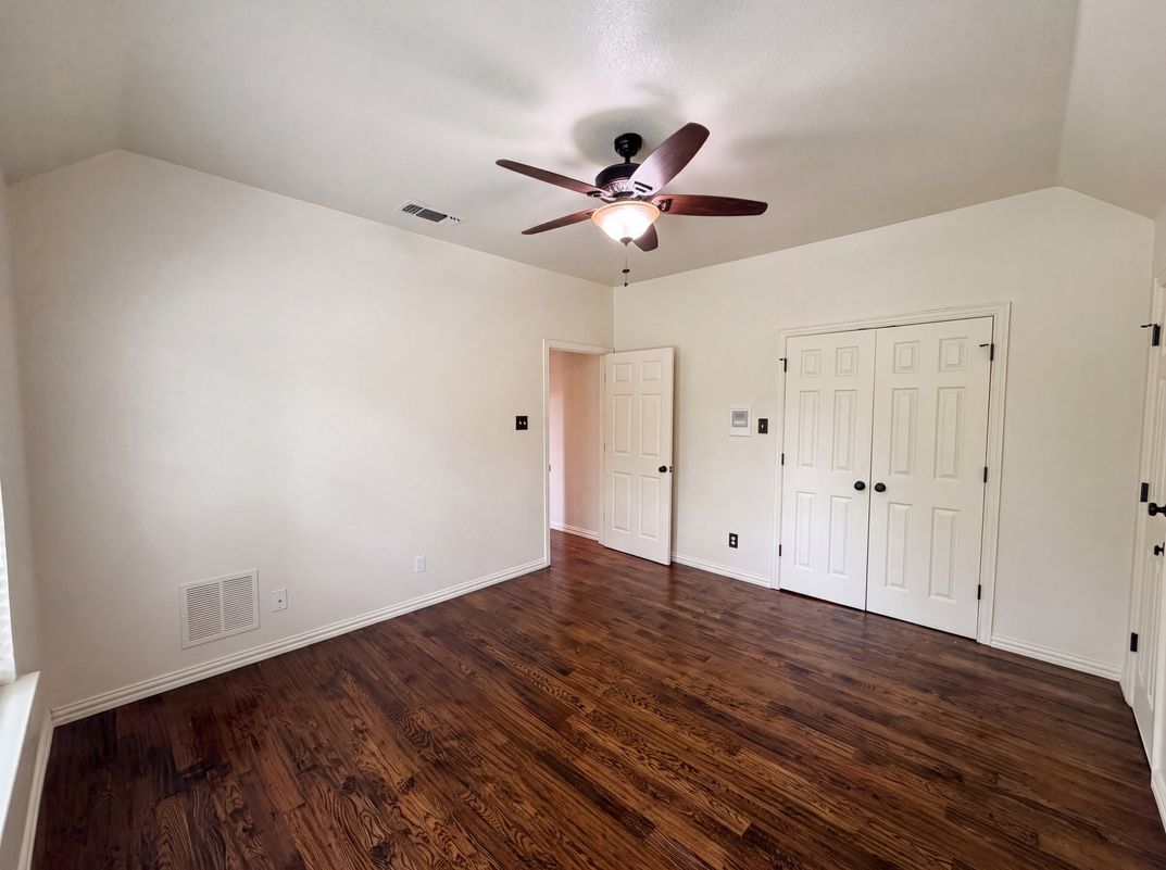 Photo 24 of 38 of 4606 Mill Wood Dr, Colleyville, TX