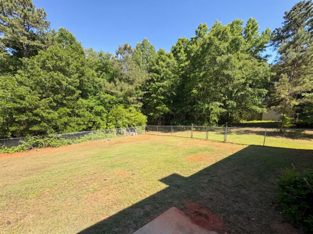 Photo 26 of 27 of 182 Livingston Ln, Covington, GA