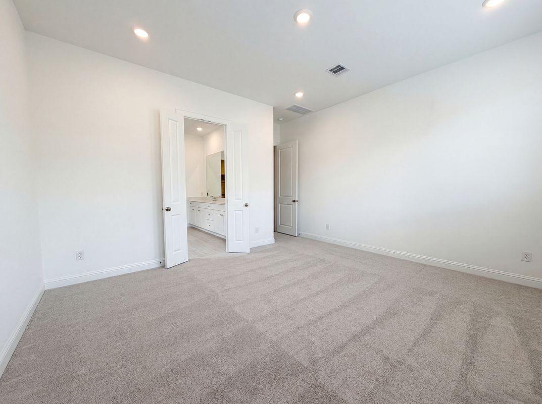 Photo 4 of 21 of 7939 Coastal Prairie Ct, Porter, TX
