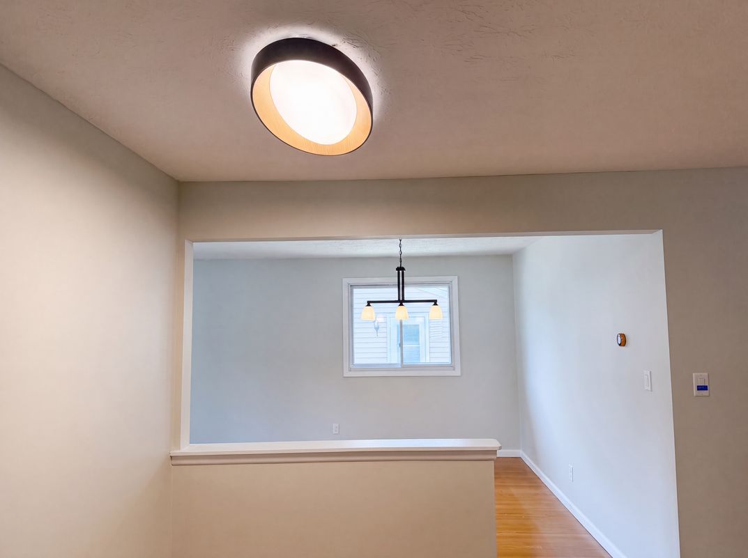 Photo 8 of 22 of 11500 Stormes Dr, Cleveland, OH