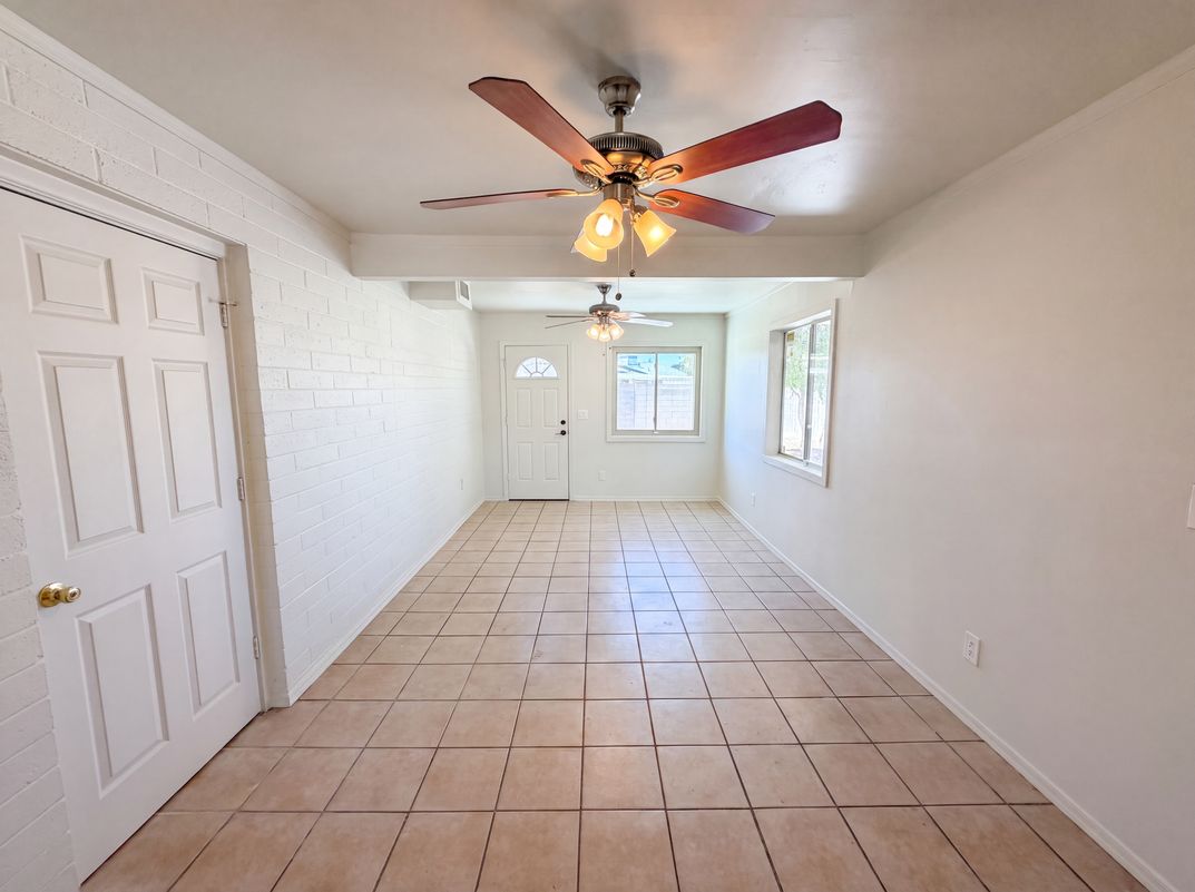 Photo 6 of 22 of 2027 W Corrine Dr, Phoenix, AZ