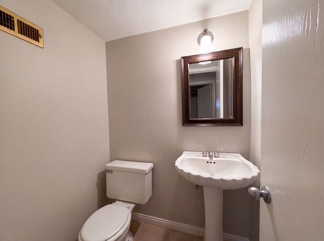 Photo 16 of 22 of 5569 Partridge Cir, West Chester, OH