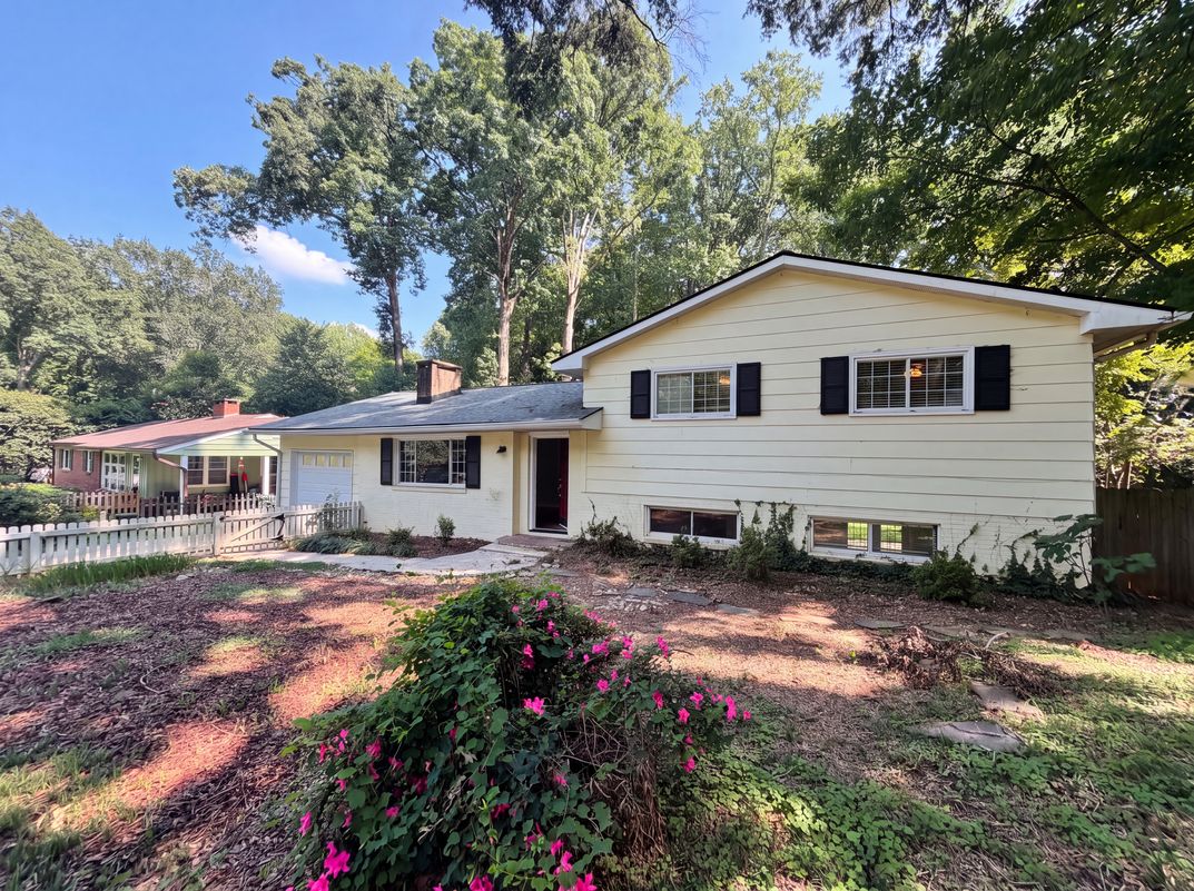 Photo 14 of 17 of 810 Beaver Dam Rd, Raleigh, NC