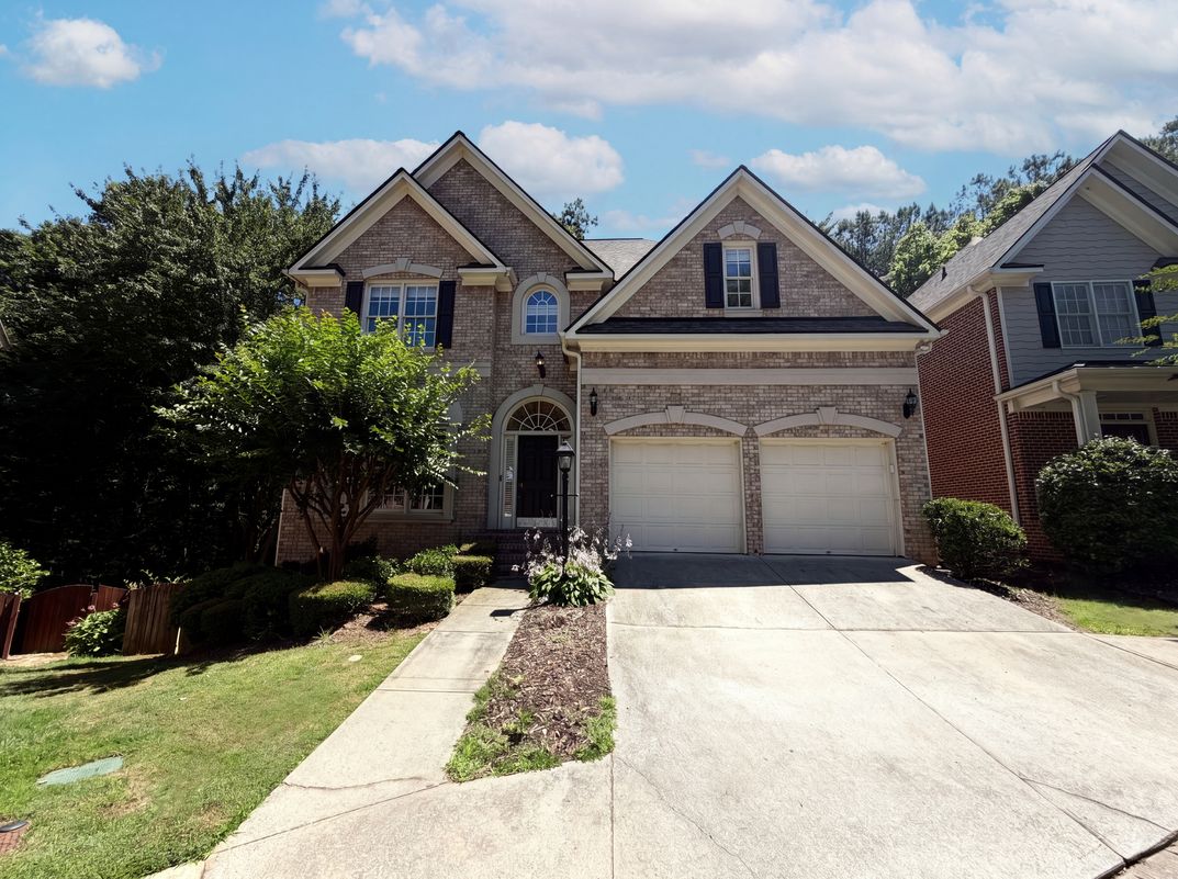 Property photo 1 of 1231 Dunwoody Village Dr
