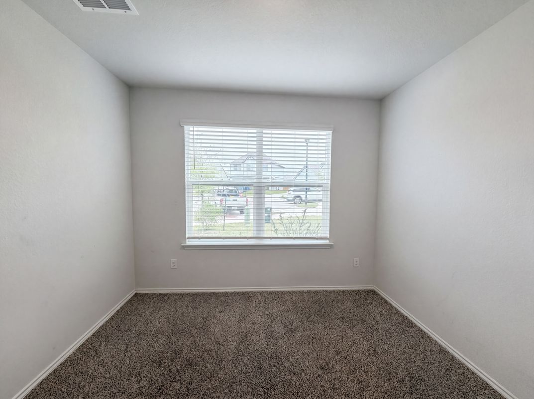 Photo 12 of 16 of 10008 Altara Cv, Killeen, TX