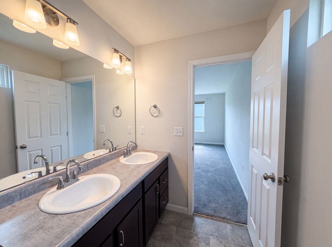 Photo 16 of 19 of 1314 Timber Glen Dr, Wilmington, OH