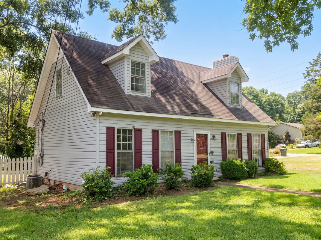 Photo 41 of 58 of 4334 Morningside Dr, Helena, AL