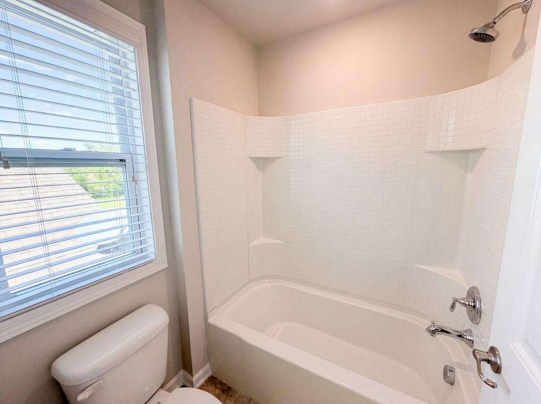 Photo 16 of 21 of 415 Prestige Ct, Pleasant View, TN