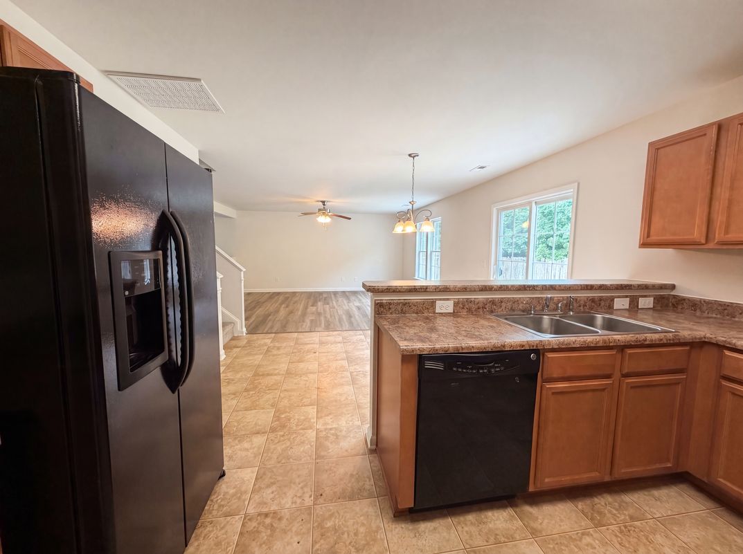 Photo 11 of 26 of 5503 Hardie Farm Dr, Greensboro, NC