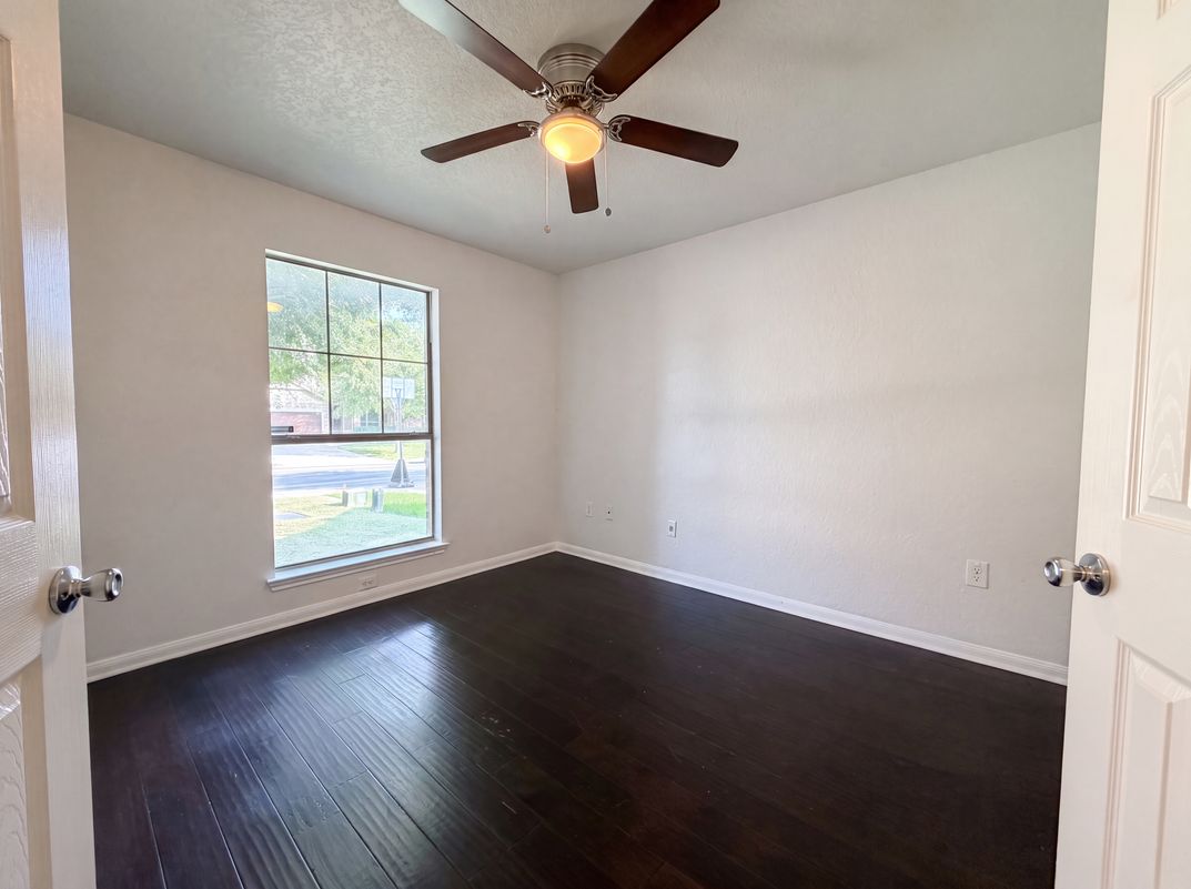Photo 10 of 22 of 5923 Cielo Rnch, San Antonio, TX