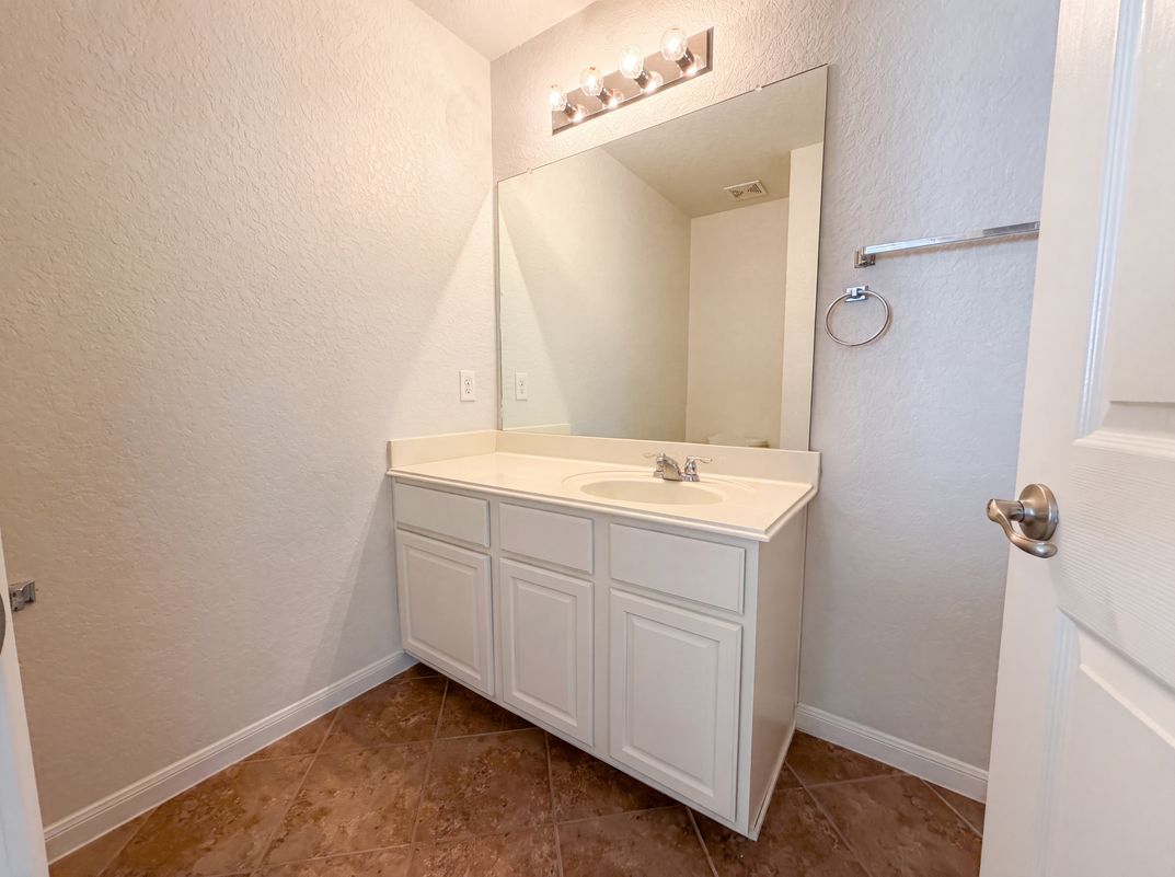Photo 15 of 22 of 5923 Cielo Rnch, San Antonio, TX