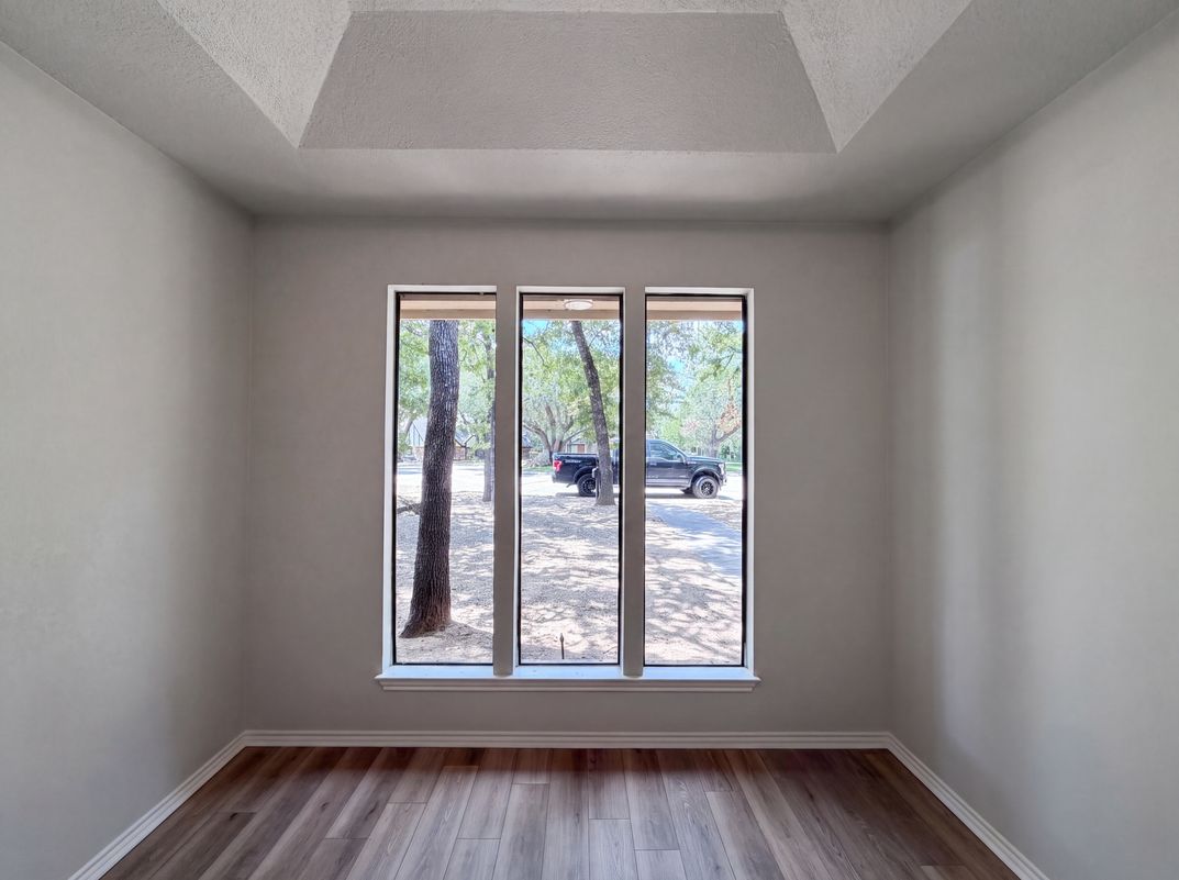 Photo 6 of 21 of 9 Muirfield Ct, Roanoke, TX
