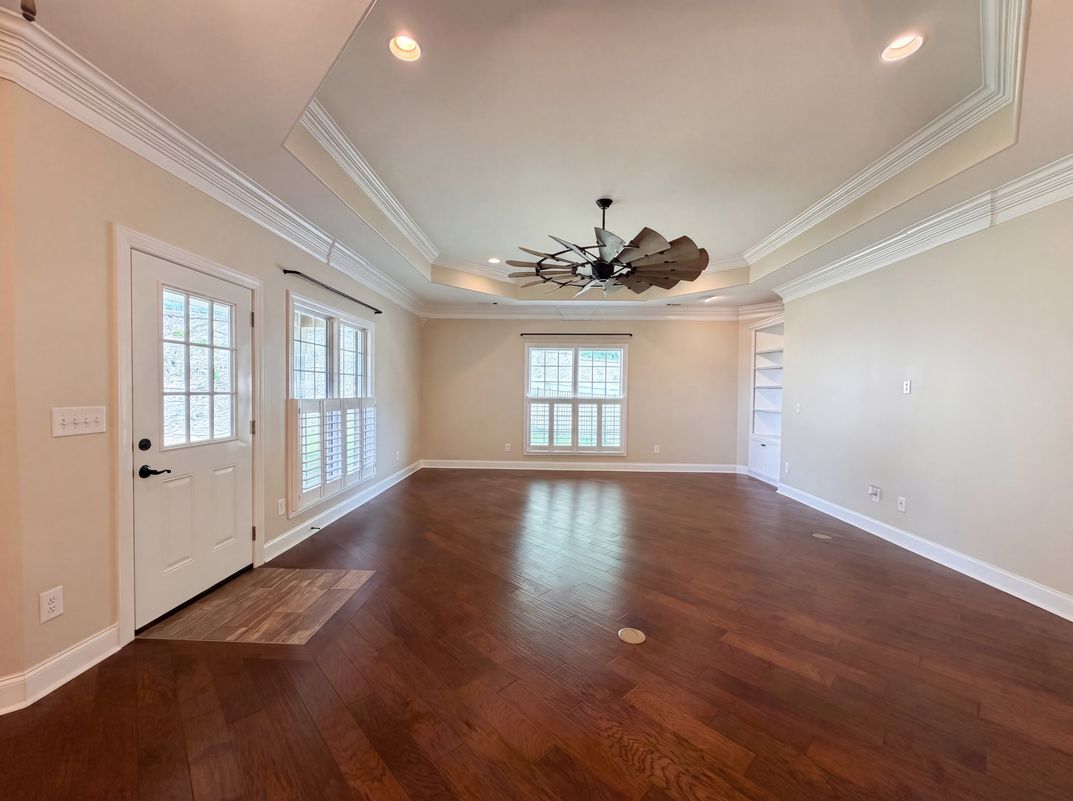 Photo 10 of 27 of 7009 Whisperwood Ave, Spring Hill, TN