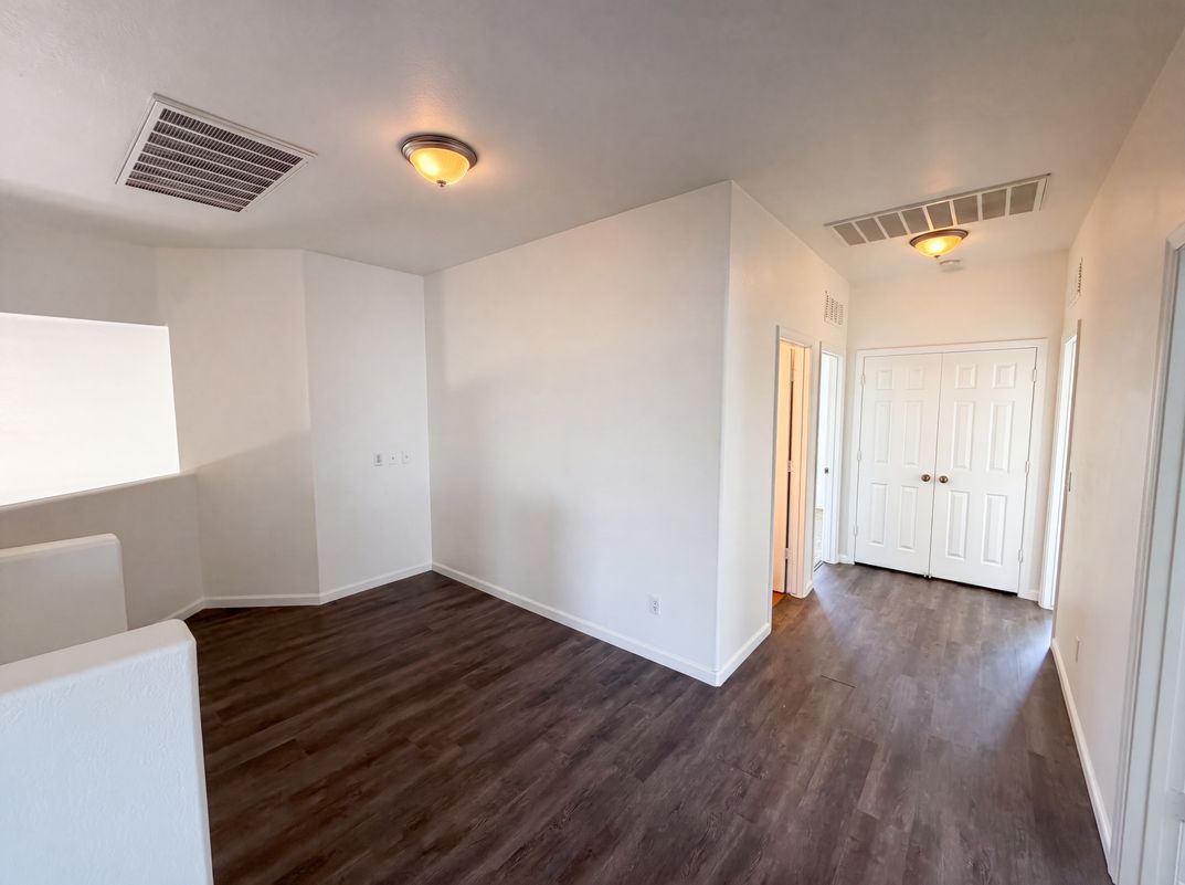 Photo 17 of 39 of 7428 S 15th Dr, Phoenix, AZ
