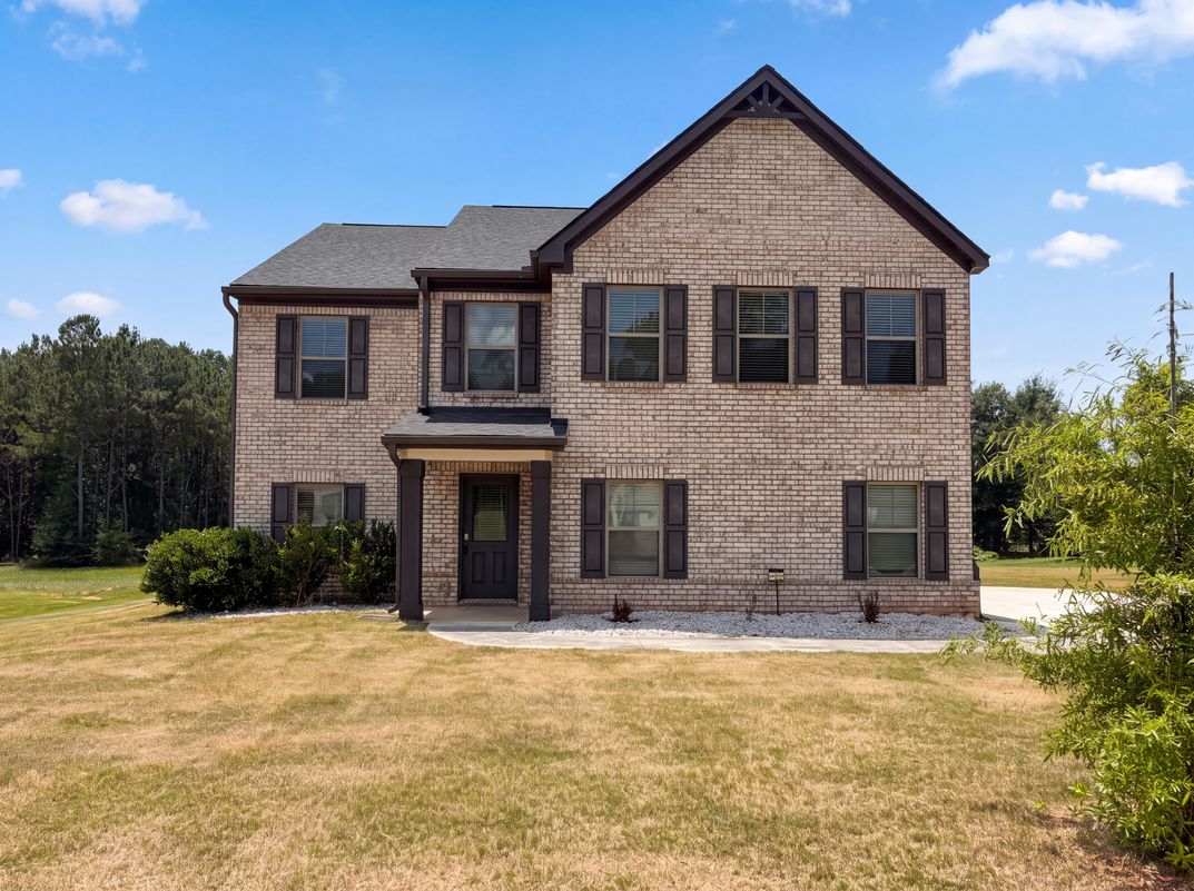Photo 29 of 33 of 1300 Mills Cove Dr, Covington, GA