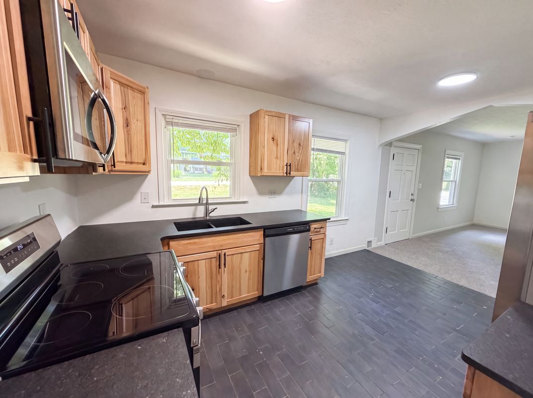 Photo 17 of 48 of 2920 Copley Rd, Copley, OH