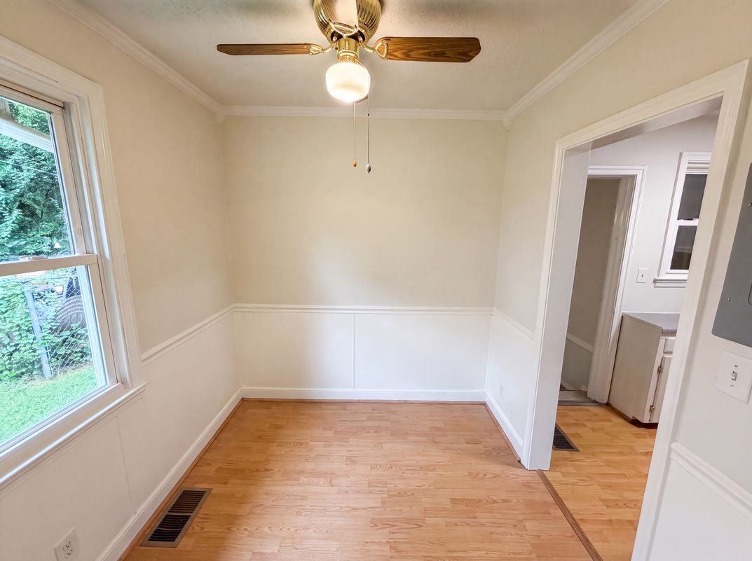 Photo 6 of 23 of 1521 Herrin Ave, Charlotte, NC
