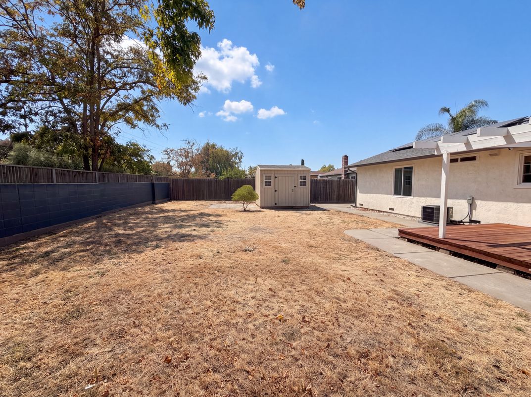 Photo 15 of 17 of 112 Aster Ct, Hercules, CA