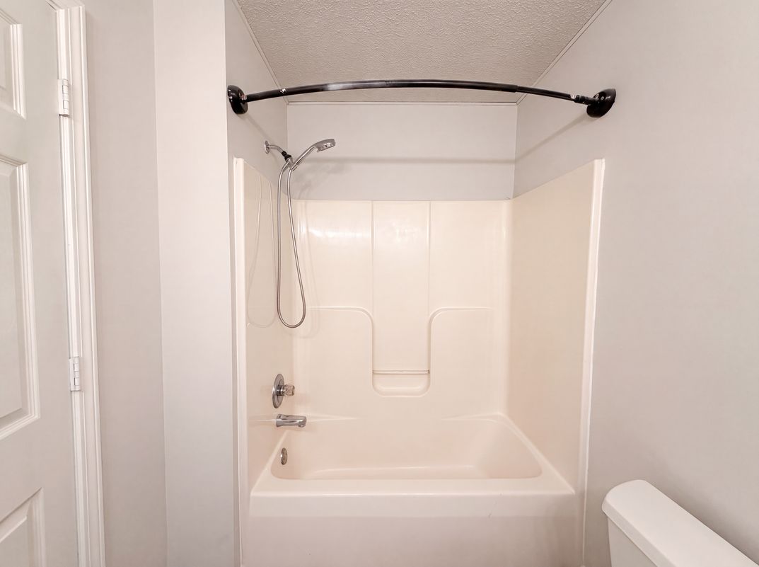 Photo 11 of 17 of 234 Grassmire Dr, Clarksville, TN