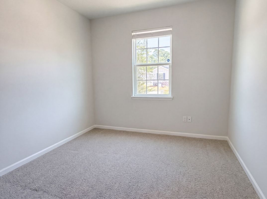 Photo 11 of 25 of 95443 Woodbridge Pkwy, Fernandina Beach, FL
