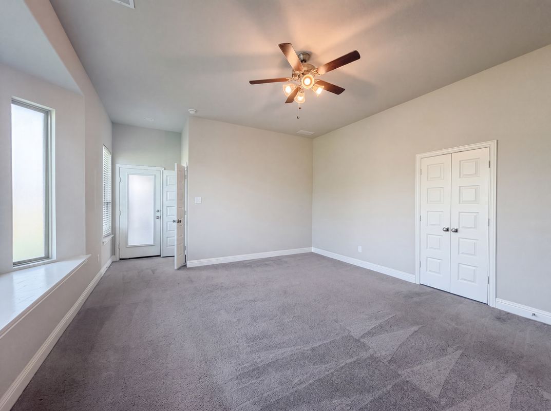 Photo 19 of 46 of 1208 Redbud St, Howe, TX