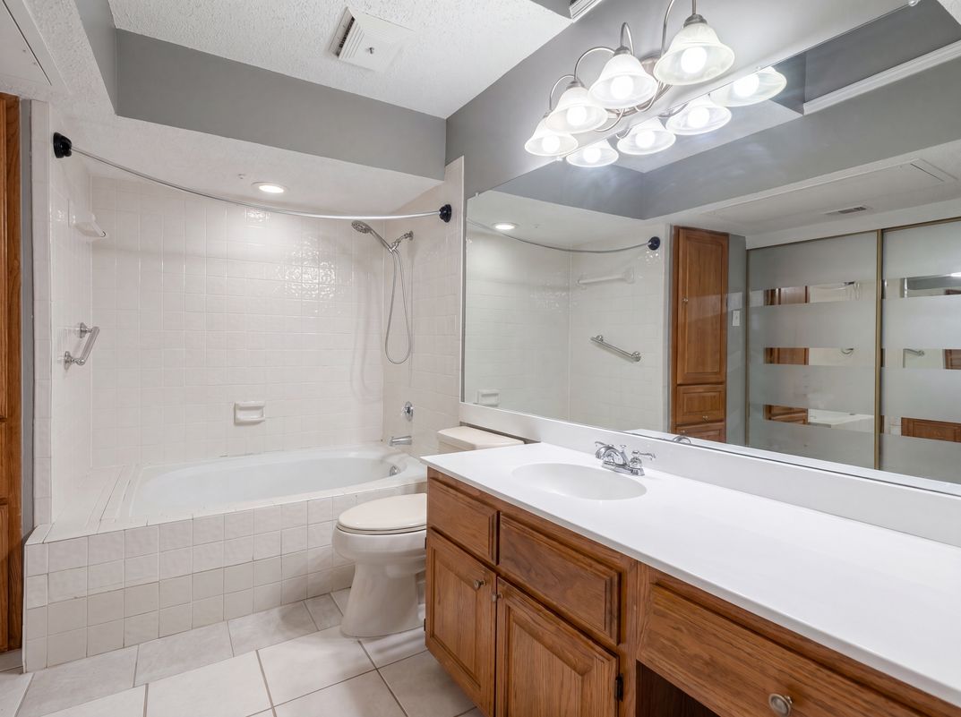 Photo 15 of 21 of 4242 N Capistrano Dr, Dallas, TX