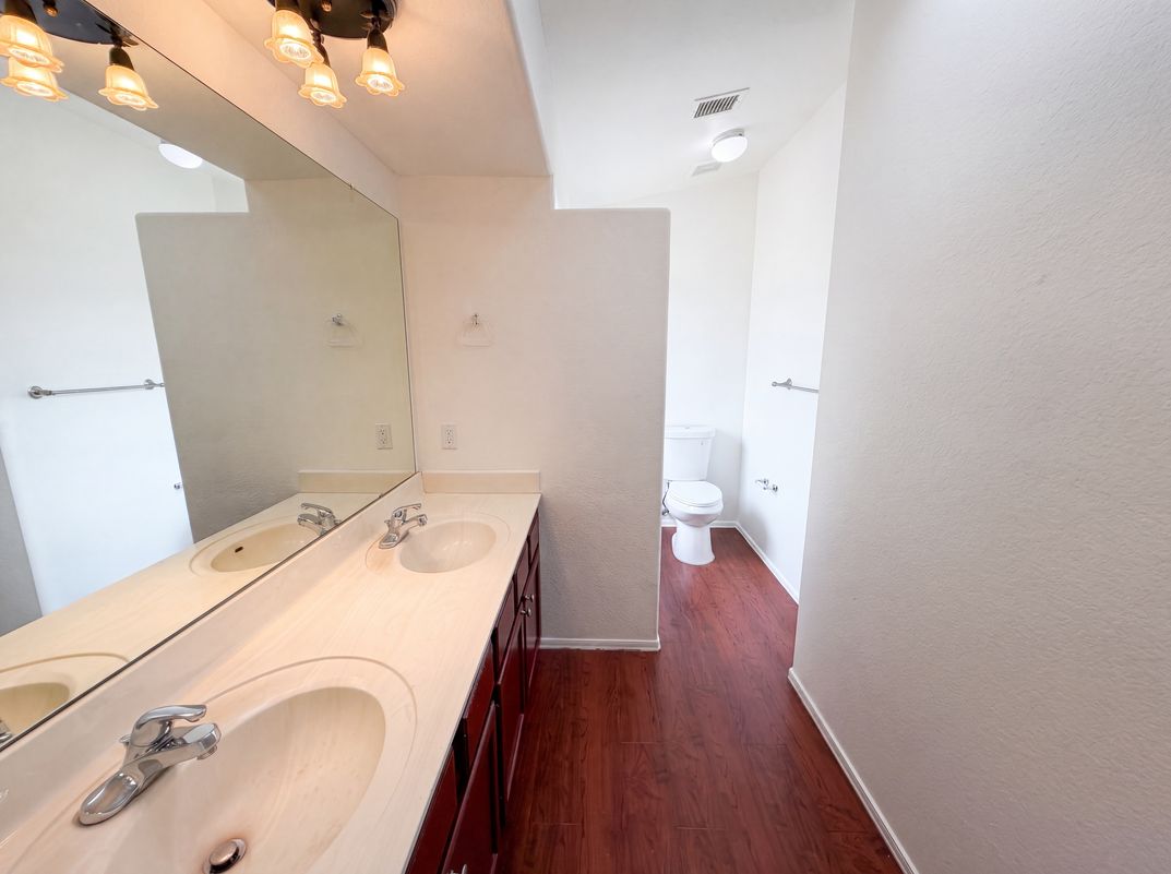 Photo 17 of 25 of 2945 E Hononegh Dr, Phoenix, AZ