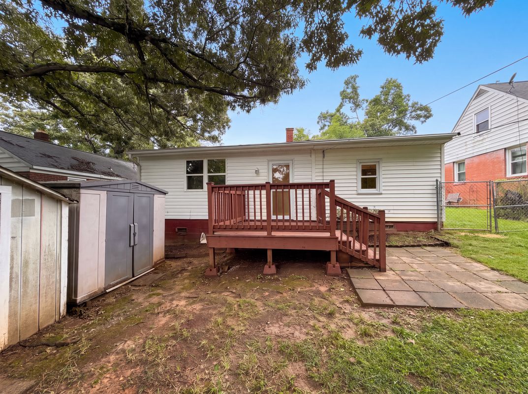 Photo 5 of 23 of 1521 Herrin Ave, Charlotte, NC