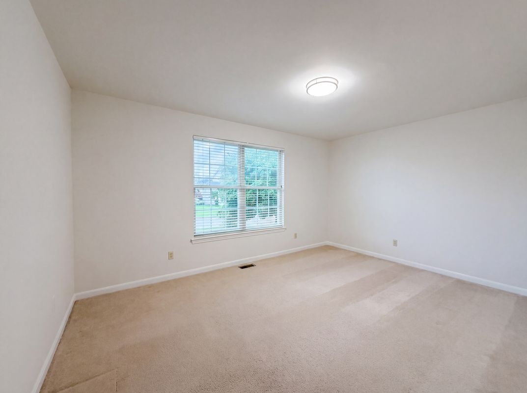 Photo 14 of 26 of 2212 Harborside Dr, DARDENNE PRAIRIE, MO