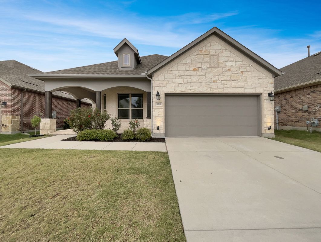 Photo 16 of 17 of 818 Susan St, Anna, TX