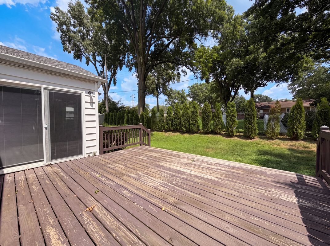 Photo 18 of 21 of 871 Wycliffe Ct, Saint Louis, MO