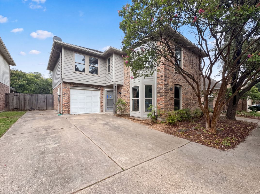 Property photo 1 of 13324 Pandora Cir