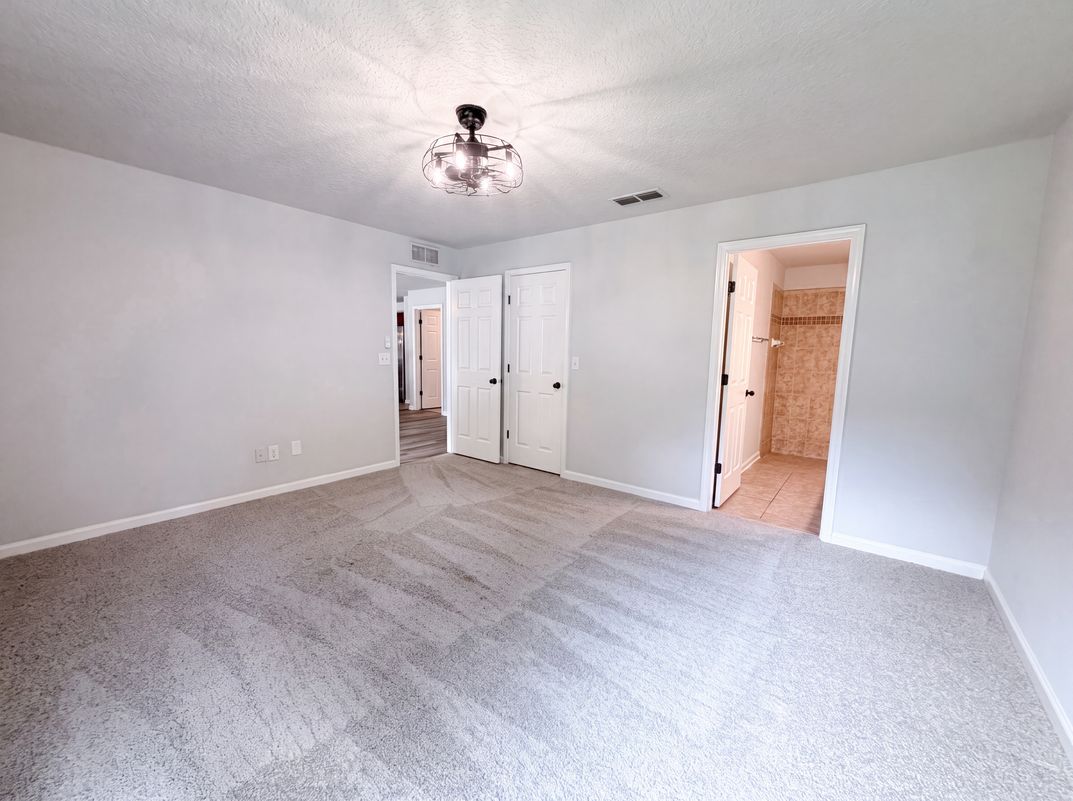 Photo 4 of 18 of 7428 Sweet Rose Ln, Jacksonville, FL