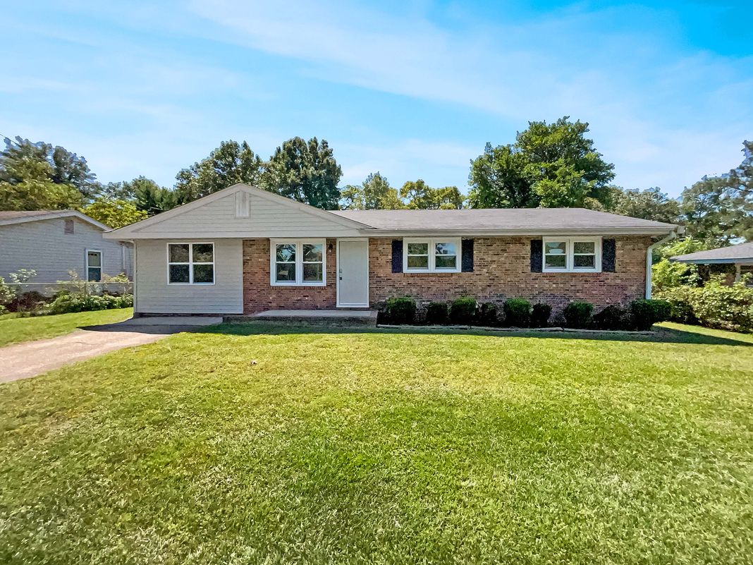 Property photo 1 of 581 Braxton Blvd