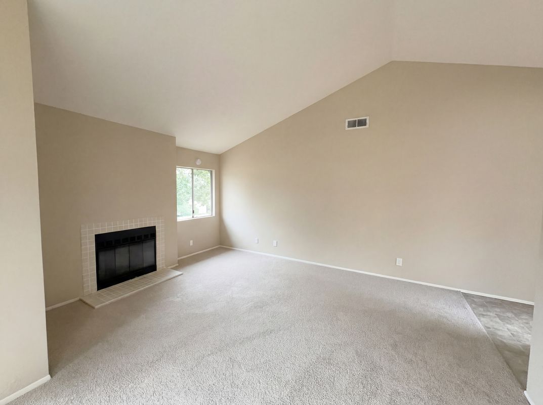 Property photo 3 of 11231 Avenida De Los Lobos Unit H