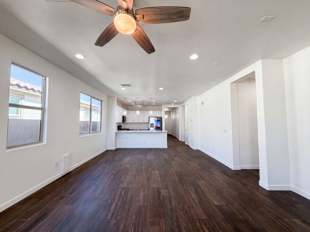 Photo 14 of 31 of 1224 E Glass Ln, Phoenix, AZ